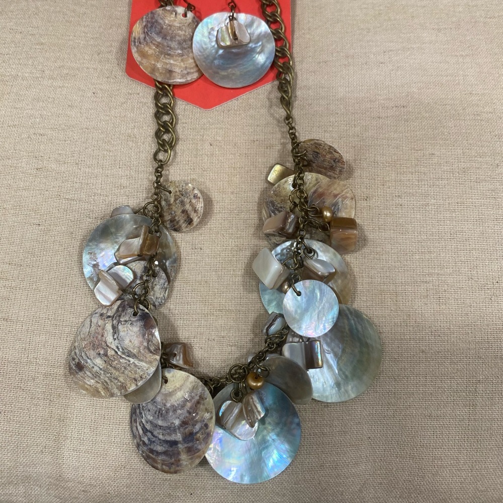 Handmade earrings and necklace set